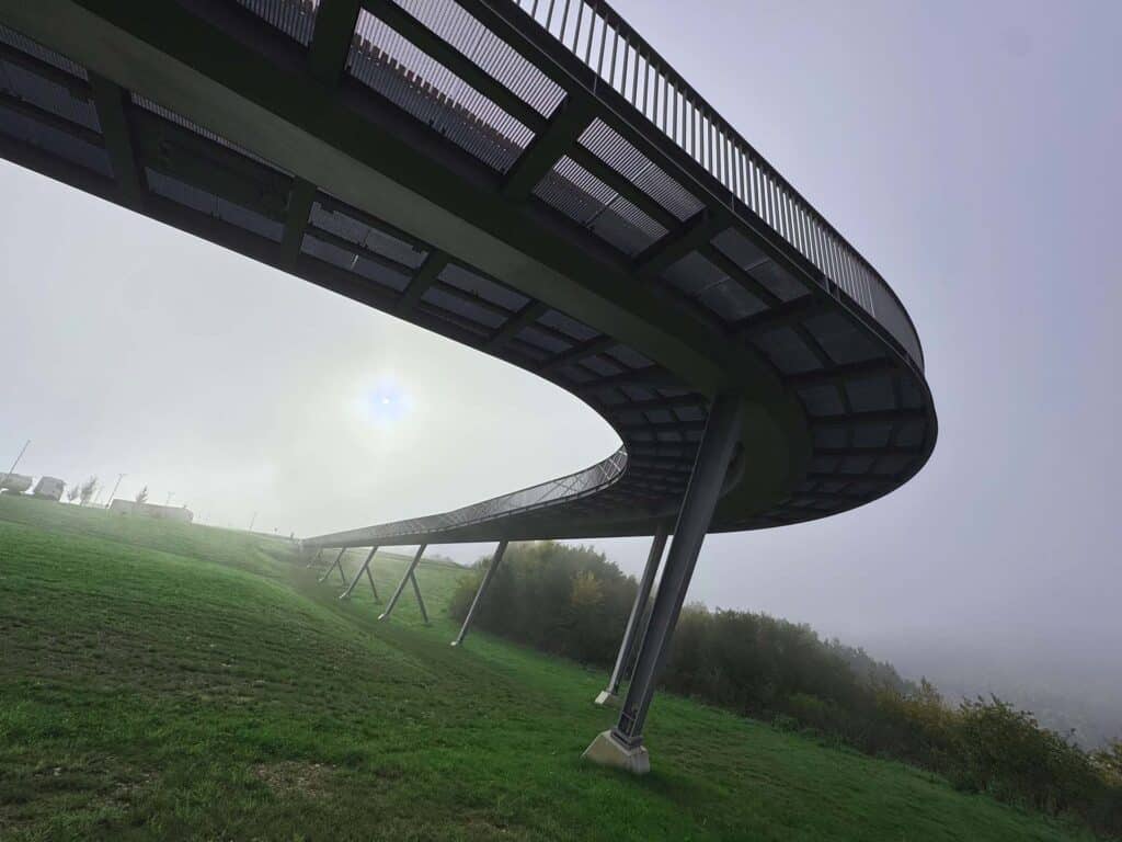 Skywalk an der Mosel der Panoramasteg am Parkplatz Moselblick